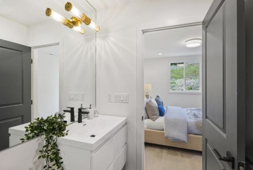 6 Rockford Ave, Daly City CA  94015-4724 exterior