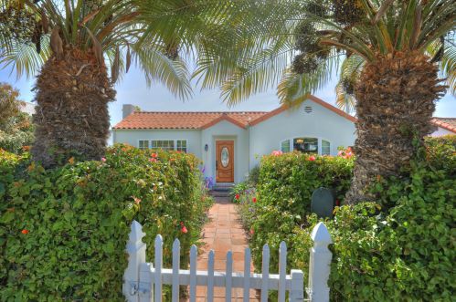 1105 Las Olas Ave, Santa Barbara, CA 93109-2114