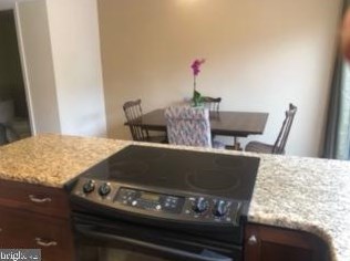 211 Oberlin Ter, Lansdale PA 19446-4962 exterior