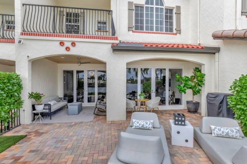 1391 Estuary Trl, Delray Beach FL  33483-5934 exterior