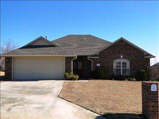 1028 Birch St, Greenwood, AR 72936-3112