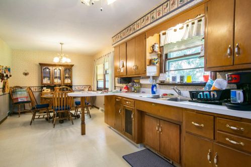 54771 Fir Rd, Mishawaka IN  46545-1713 exterior