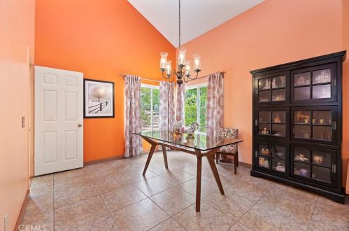 5807 Greens Dr, Riverside CA  92509-7327 exterior