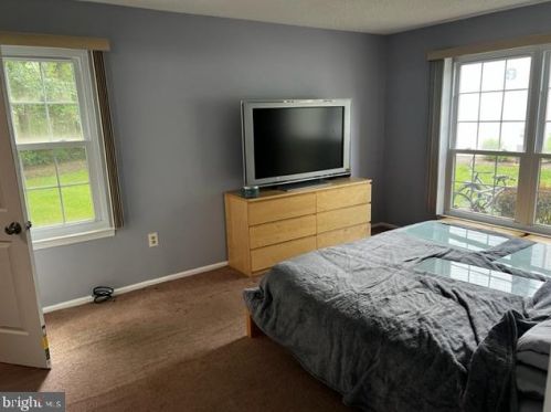 13 Joyner Ct, Trenton NJ 08648-2614 exterior