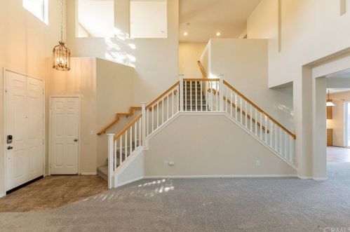 31924 Hyacinth Ct, Lake Elsinore CA  92532-2607 exterior