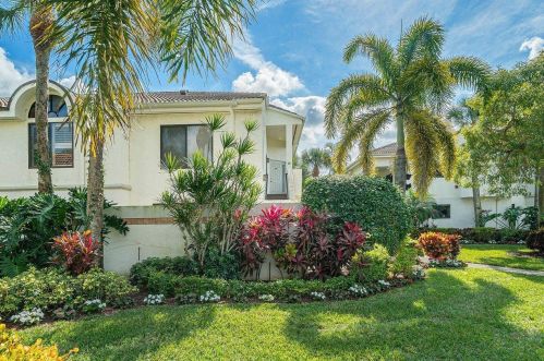 7374 Victory Ln, Delray Beach, FL 33446-3113