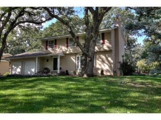 3710 Overlook Dr, Minneapolis, MN 55431-3866