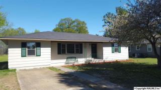 371 Mcentire Ln, Decatur, AL 35603-7605