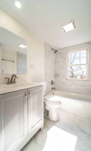 2403 Nichols Ave, Stratford CT  06614-1720 exterior