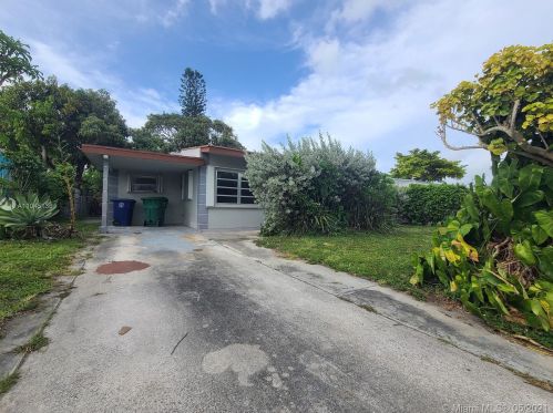 6129 22nd St, Hollywood FL  33023-2924 exterior