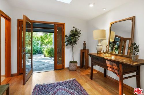 204 Topanga Canyon Blvd, Topanga CA  90290-3837 exterior