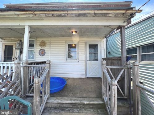 209 1st Ave, Red Lion PA  17356-1611 exterior