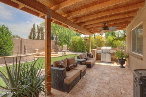 5230 Winchcomb Dr, Scottsdale AZ  85254-2936 exterior