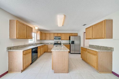 3349 Sky St, Deltona FL  32738-5501 exterior