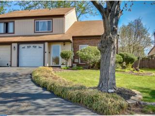 22 Log Pond Dr, Horsham, PA 19044-1979