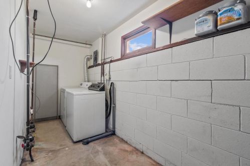 1567 Maloa St, Menasha WI  54952-1219 exterior