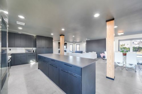 110 Schooner Ln, Copiague NY  11726-5311 exterior