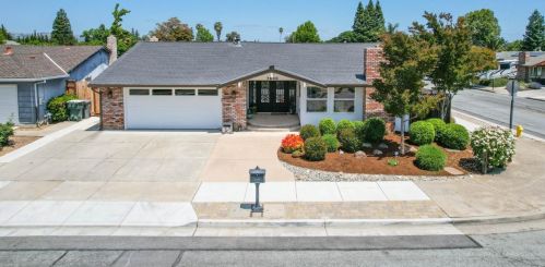 7600 Santa Paula Dr, Gilroy, CA 95020-5329
