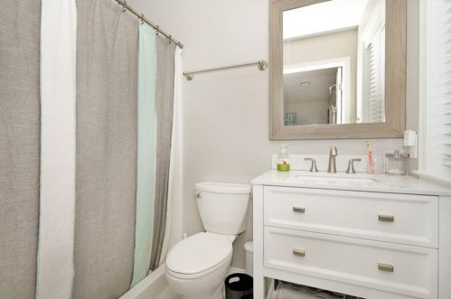 11 Jenny Ln, South Kingstown RI  02882-5434 exterior