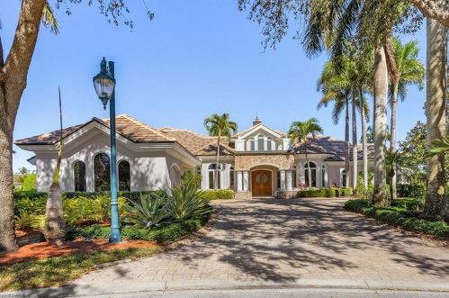 5102 Kensington High St, Naples, FL 34105-5648