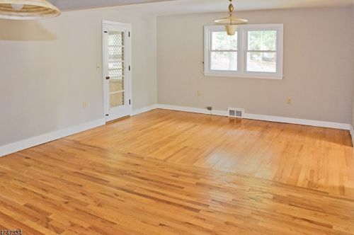 299 Parks Rd, Parsippany NJ  07054-1733 exterior