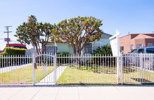 1117 Chester Ave, Compton, CA 90221-1501