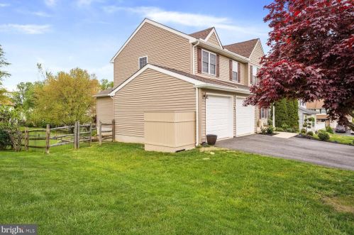 104 Kodiak Ct, Bear, DE 19701-1793