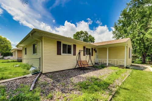 2018 Coral Ln, Saint Paul, MN 55122-2069