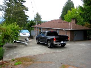 10644 Des Moines Memorial Dr, Seattle, WA 98168-1737