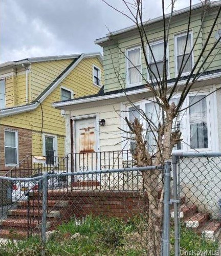 88-39 187th St, Jamaica, NY 11423-1826
