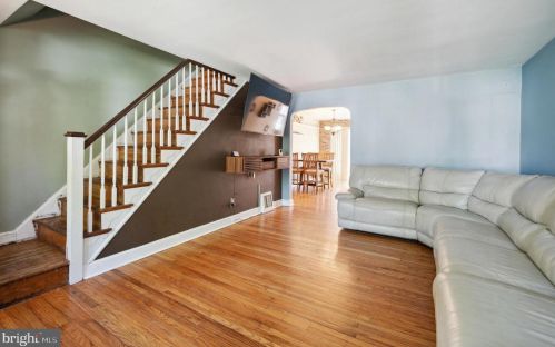 302 Rively Ave, Manor, PA 19036-1013