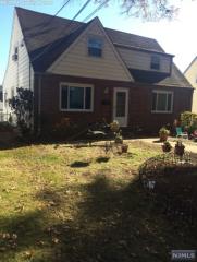 667 Grant Ter, Teaneck NJ  07666-6522 exterior