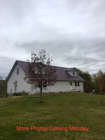 2415 172nd St, Genoa Bluff, IA 52301-8568