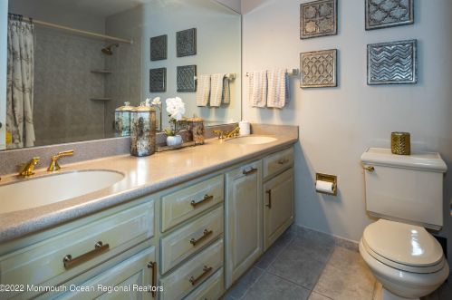 361 Dwight Rd, Middletown NJ  07748-3074 exterior