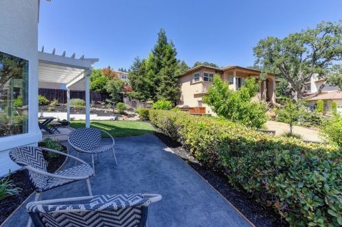 1535 Barcelona Dr, Folsom CA  95762-7212 exterior