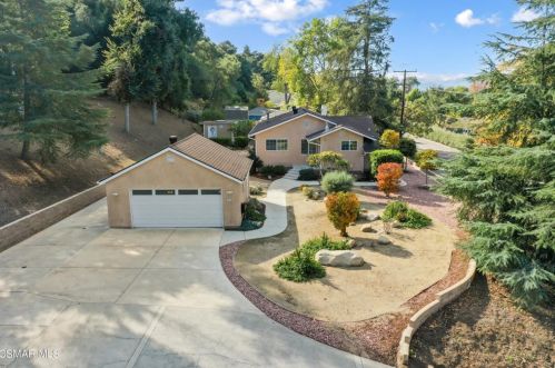 40 Monterey Dr, Oak View, CA 93022-9531