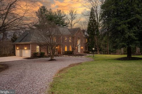 281 Golden Woods Ct, Great Falls VA  22066-4152 exterior