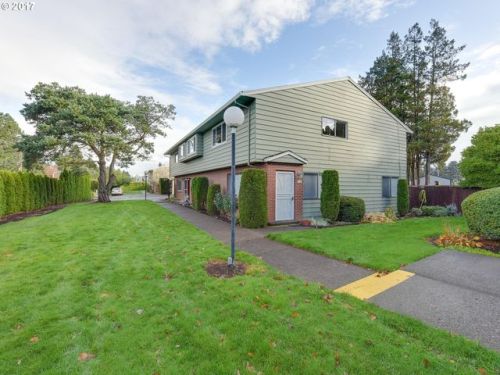 2240 Hogan Dr, Damascus OR  97030 exterior