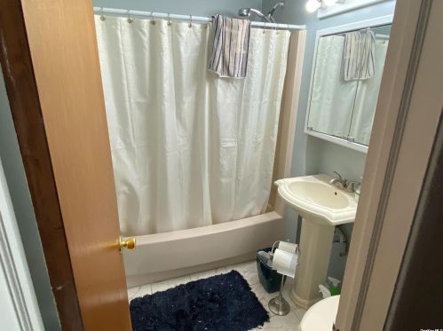 672 Larkfield Rd, Elwood NY  11731-5914 exterior