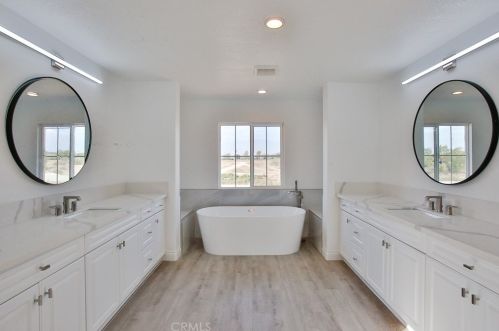 7796 Spring Hill St, Chino CA  91708-7606 exterior