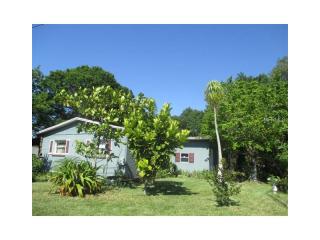 10197 118th Ave, Largo, FL 33773-2328