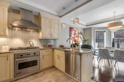 26 Cambridge Way, Union City, NJ 07086-6660