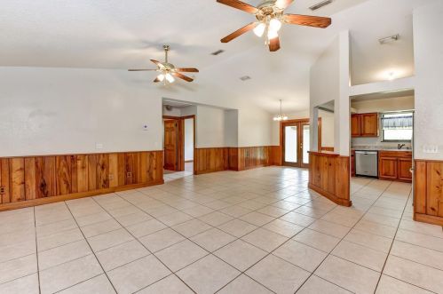 44124 Rose Bud Dr, Deland, FL 32720-4804