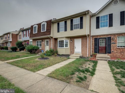 3532 Castle Hill Dr, Woodbridge, VA 22193-5324