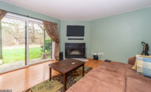 2105 Spruce Hills Dr, Glen Gardner, NJ 08826-3720