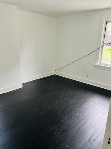 1439 Elm St, Pittsburgh PA 15221-1919 exterior