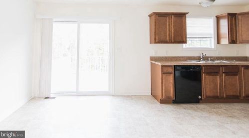 12 Breezewood Dr, Hanover PA  17331-9284 exterior