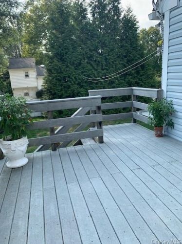 1587 Hanover St, Yorktown Hgts NY  10598-4711 exterior