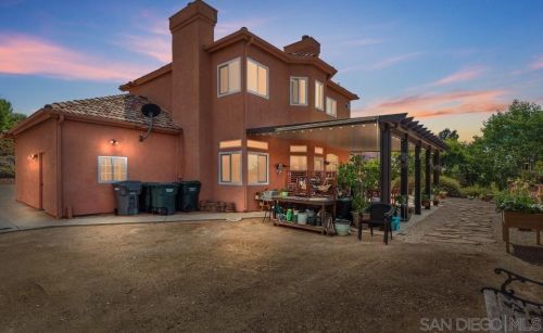 1497 Miss Elle Way, Alpine CA  91901-3981 exterior