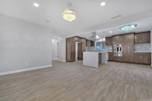 7106 Orch St, Riverside CA 92504-3958 exterior